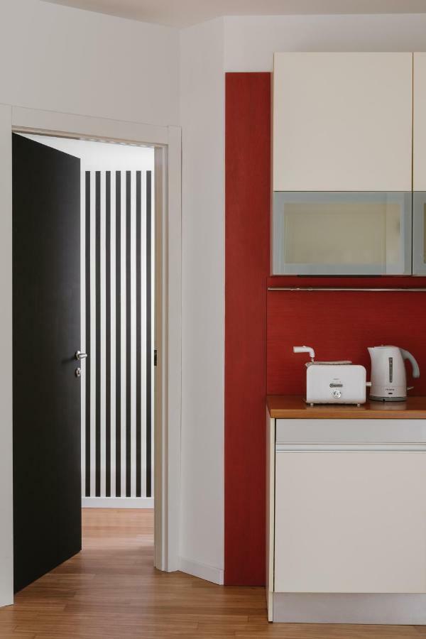 Vivere Milano Isola Luaran gambar